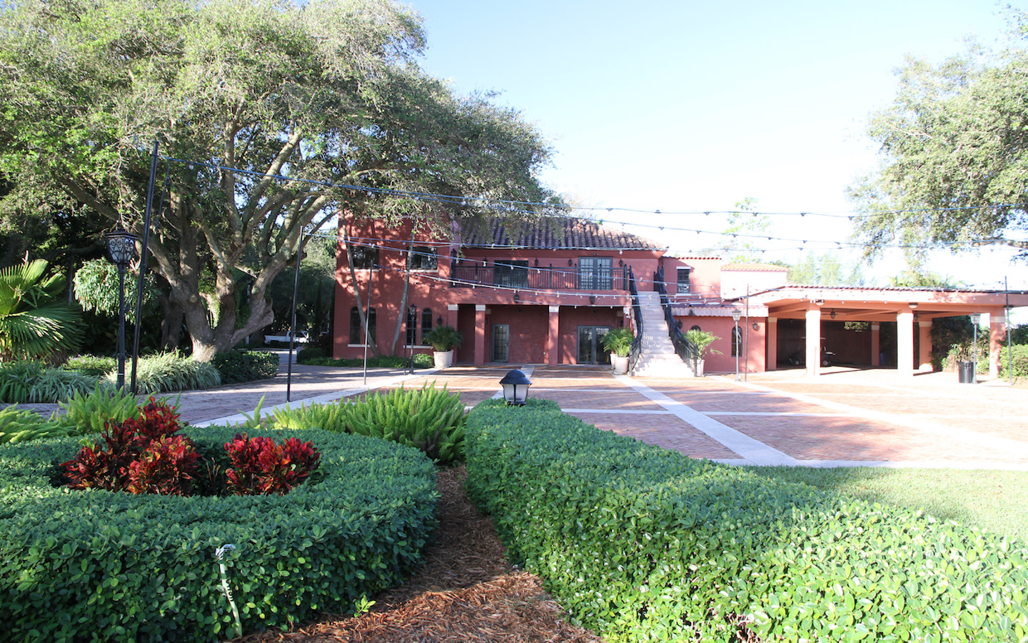 Thalatta Estate